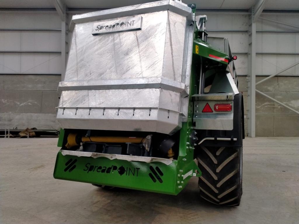 SpreadPoint MK-1200 rear discharged manure spreader