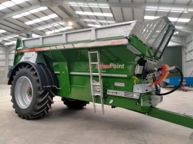 SpreadPoint MK-1200 rear discharged manure spreader