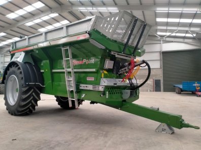 SpreadPoint MK-1200 rear discharged manure spreader