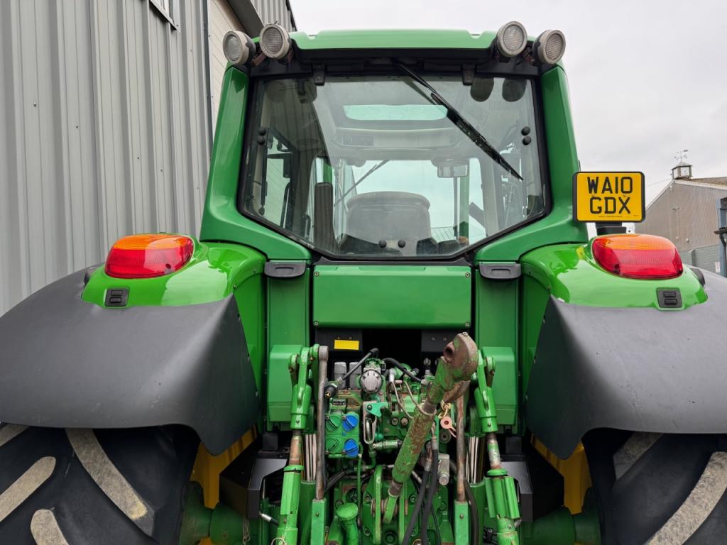 John Deere 6630