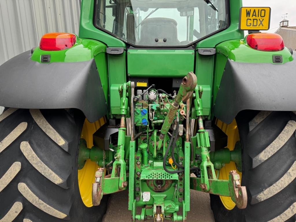 John Deere 6630