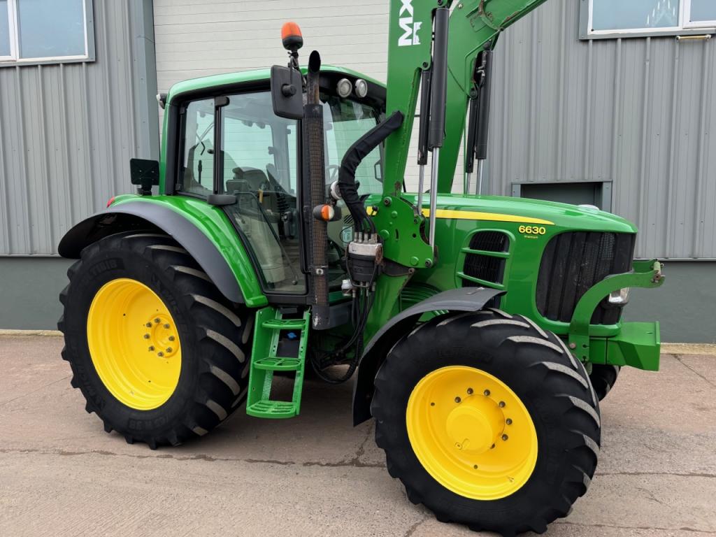 John Deere 6630