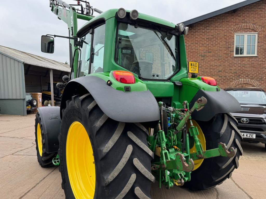 John Deere 6630