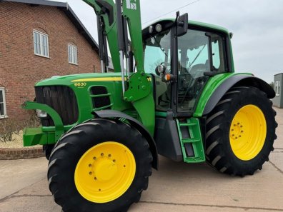John Deere 6630