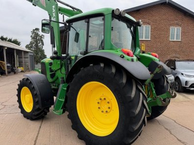 John Deere 6630