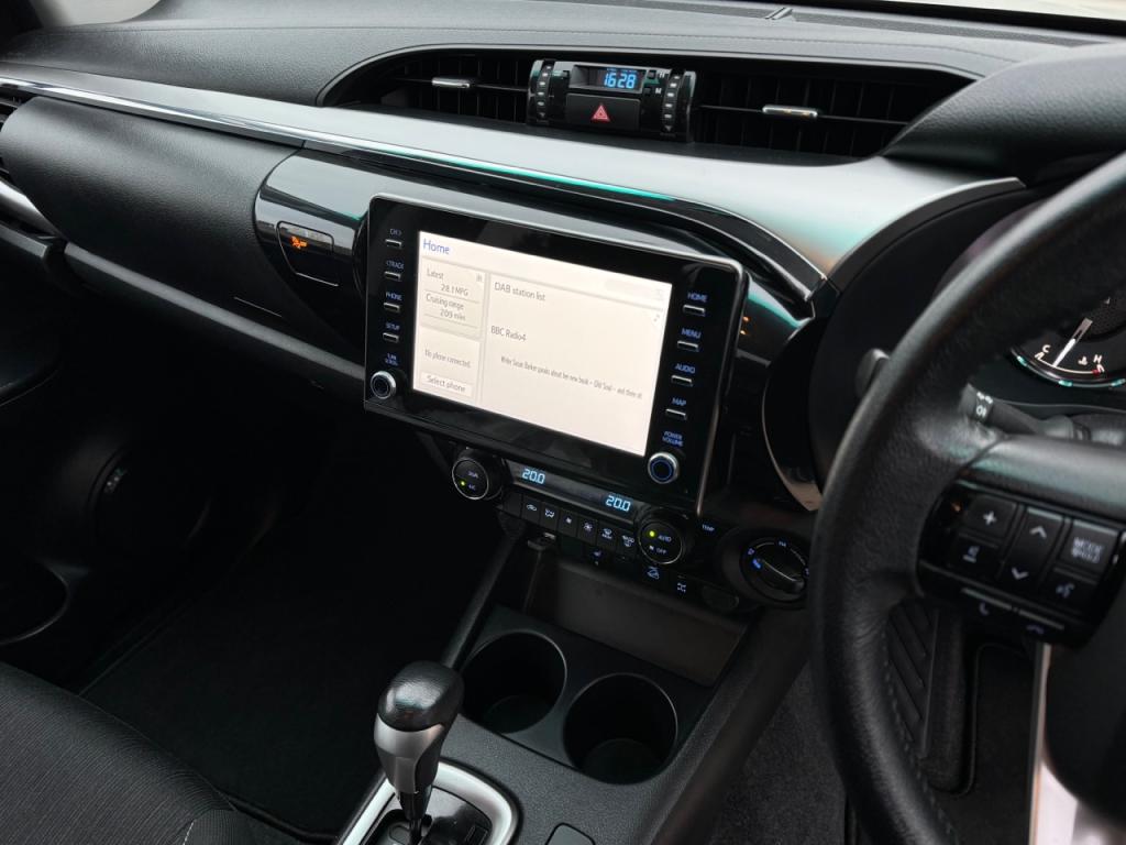 Toyota Invincible 2.4 diesel