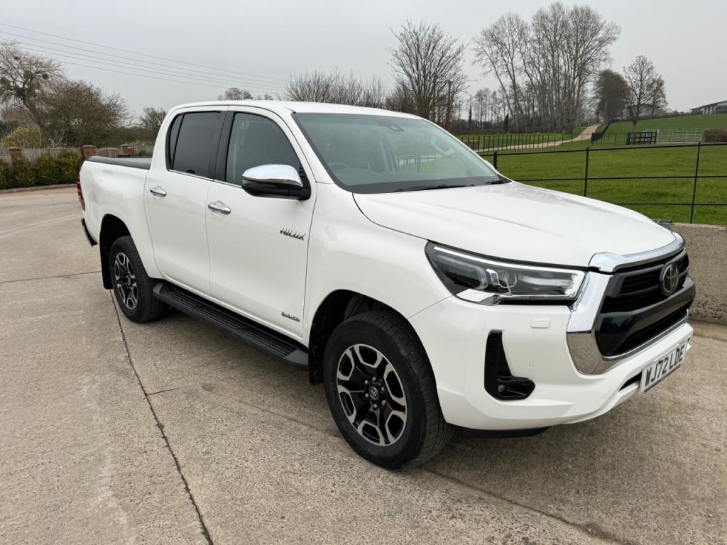 Toyota Invincible 2.4 diesel