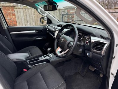 Toyota Invincible 2.4 diesel