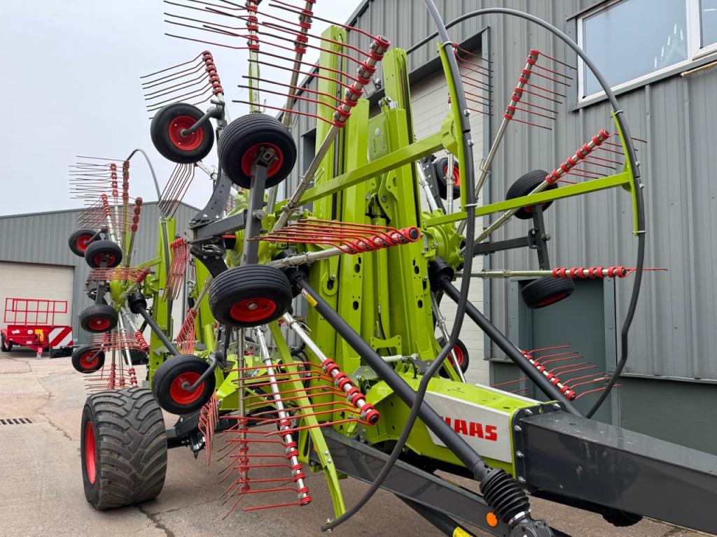 Claas Liner 4800 Business 4 rotor rake