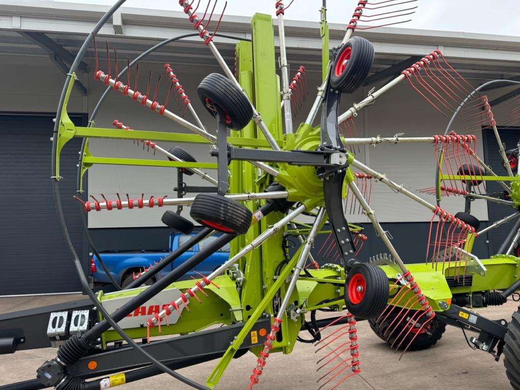 Claas Liner 4800 Business 4 rotor rake