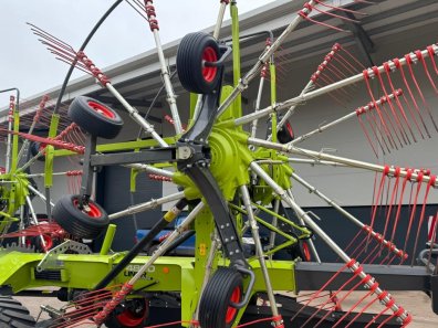 Claas Liner 4800 Business 4 rotor rake