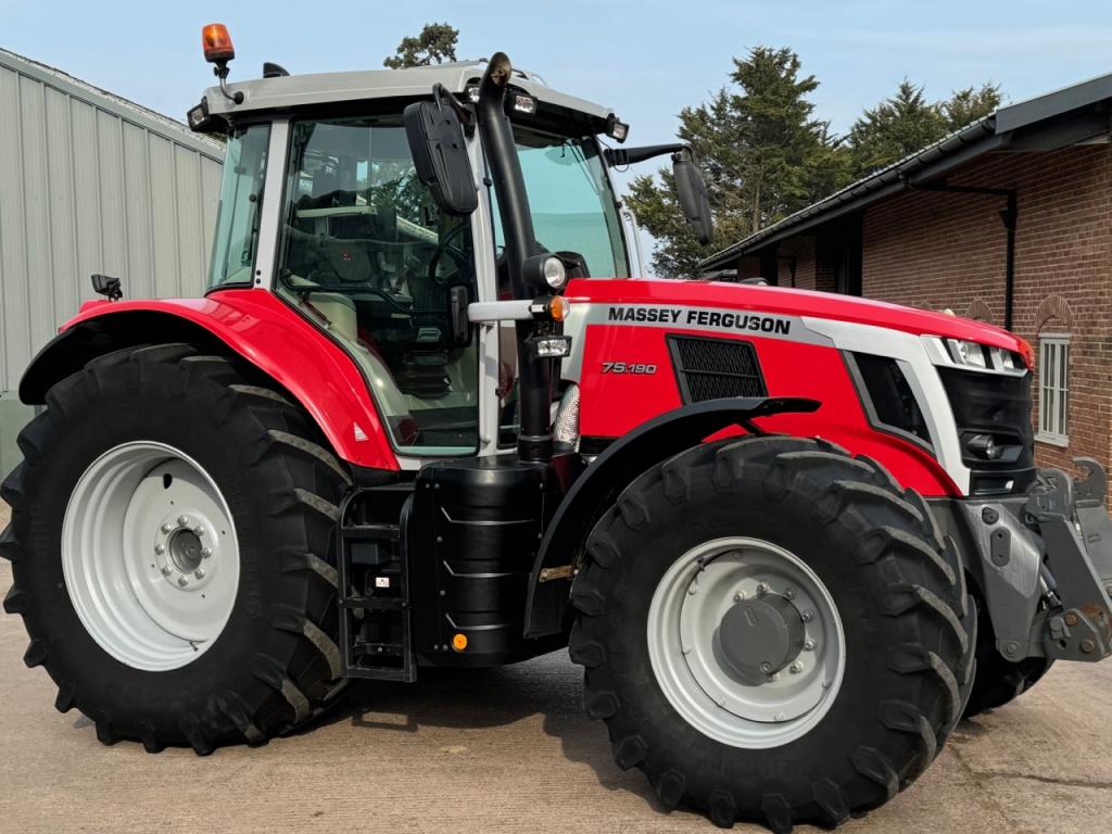 Massey Ferguson 7S 190