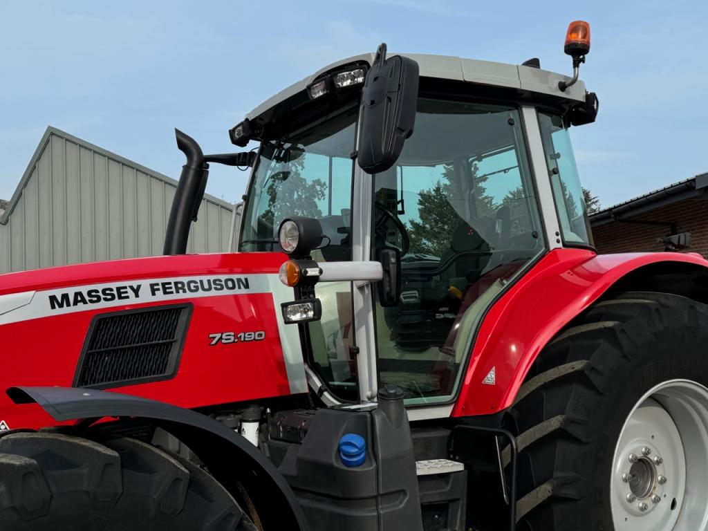 Massey Ferguson 7S 190