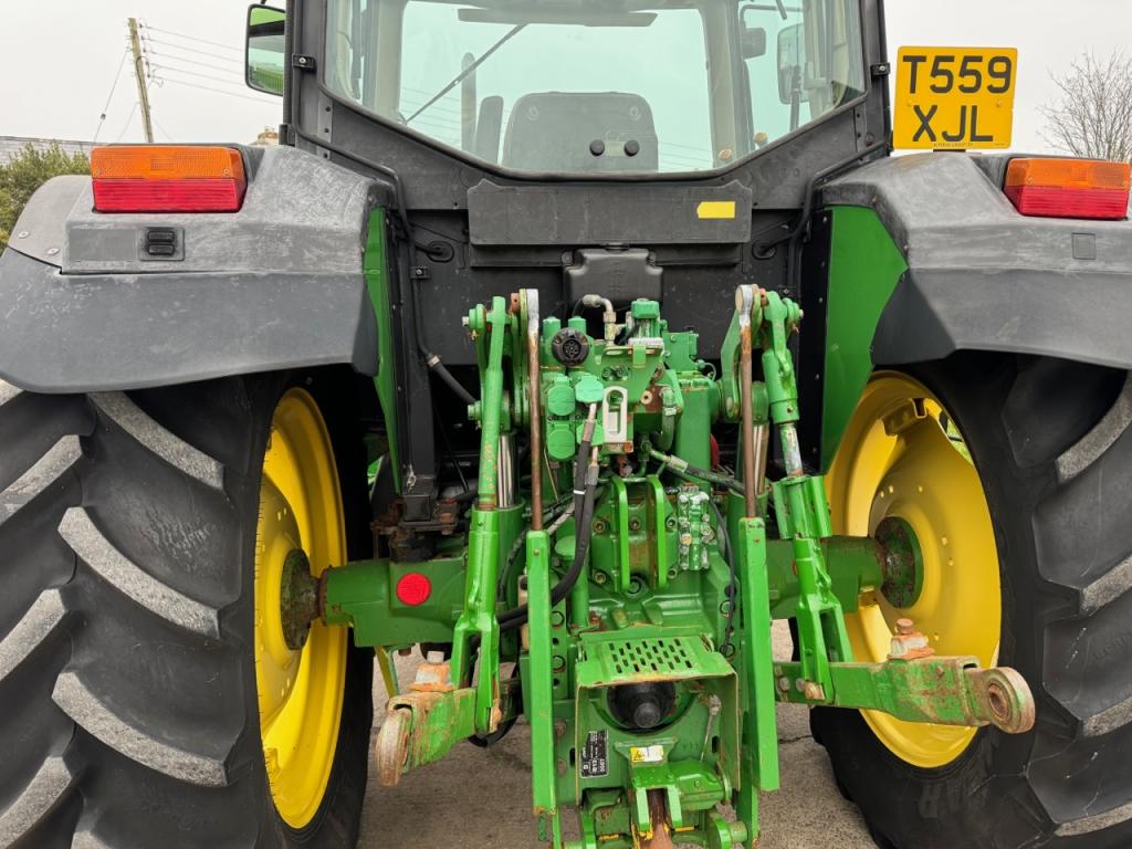John Deere 6110 SE