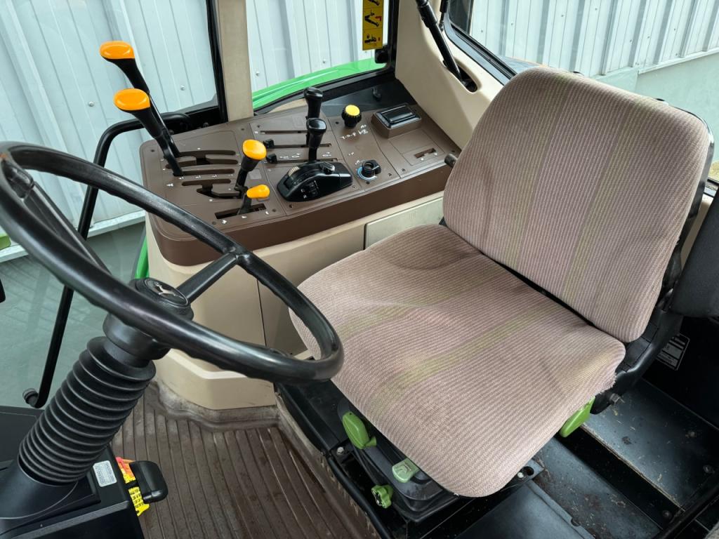 John Deere 6110 SE