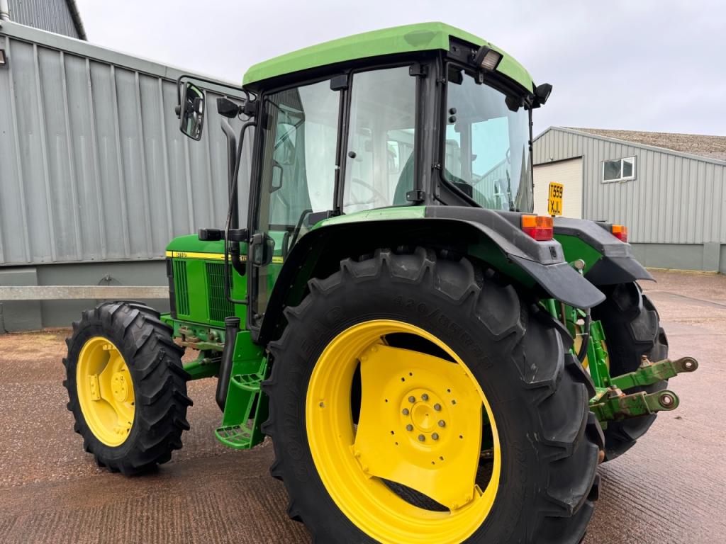 John Deere 6110 SE