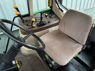 John Deere 6110 SE
