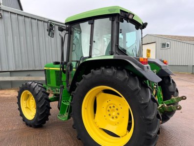 John Deere 6110 SE