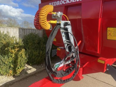 Redrock 20 ton half pipe dump trailer