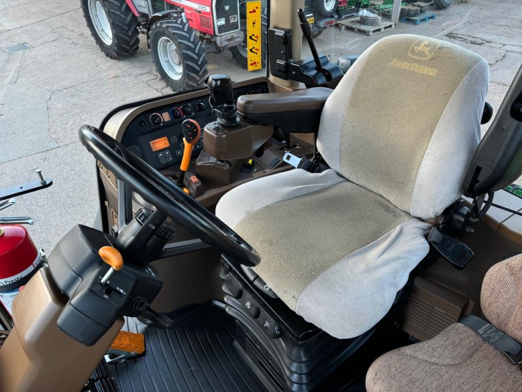 John Deere 7930