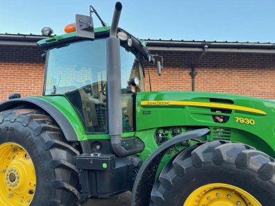John Deere 7930