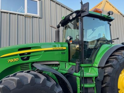John Deere 7930