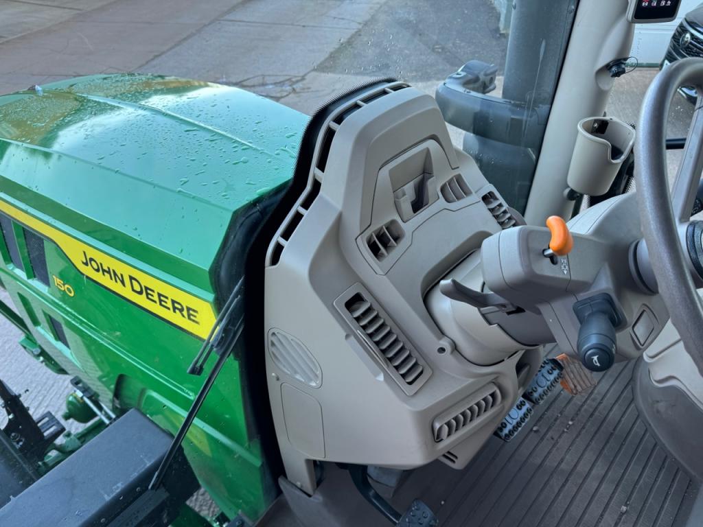 John Deere 6R 150