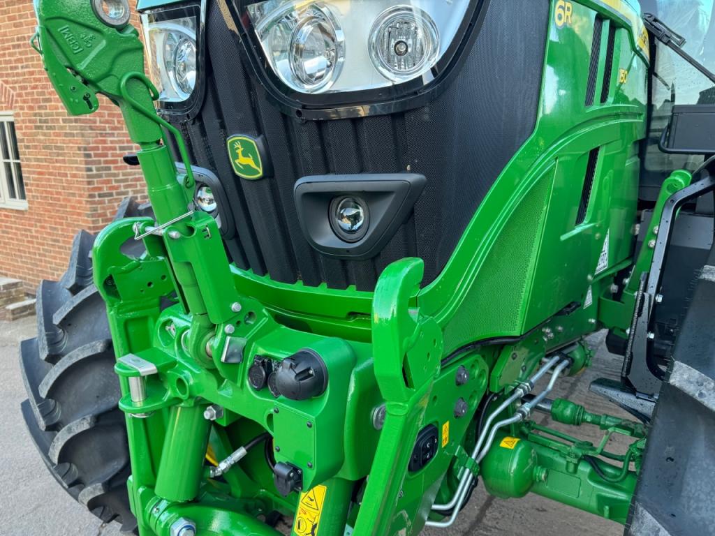 John Deere 6R 150
