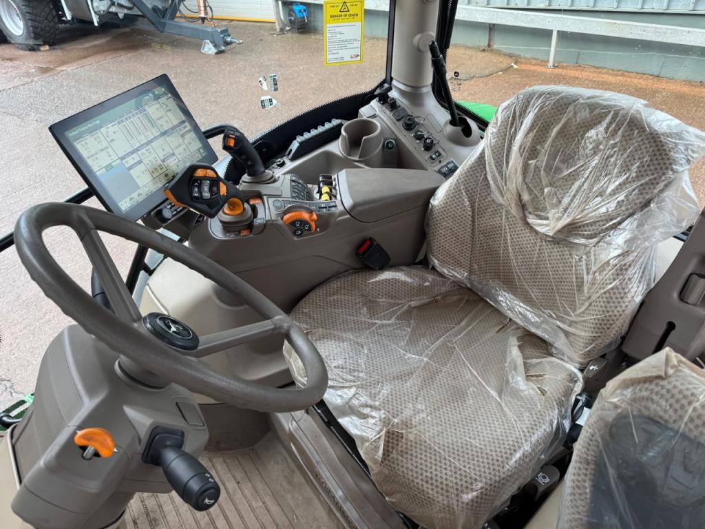 John Deere 6R 150