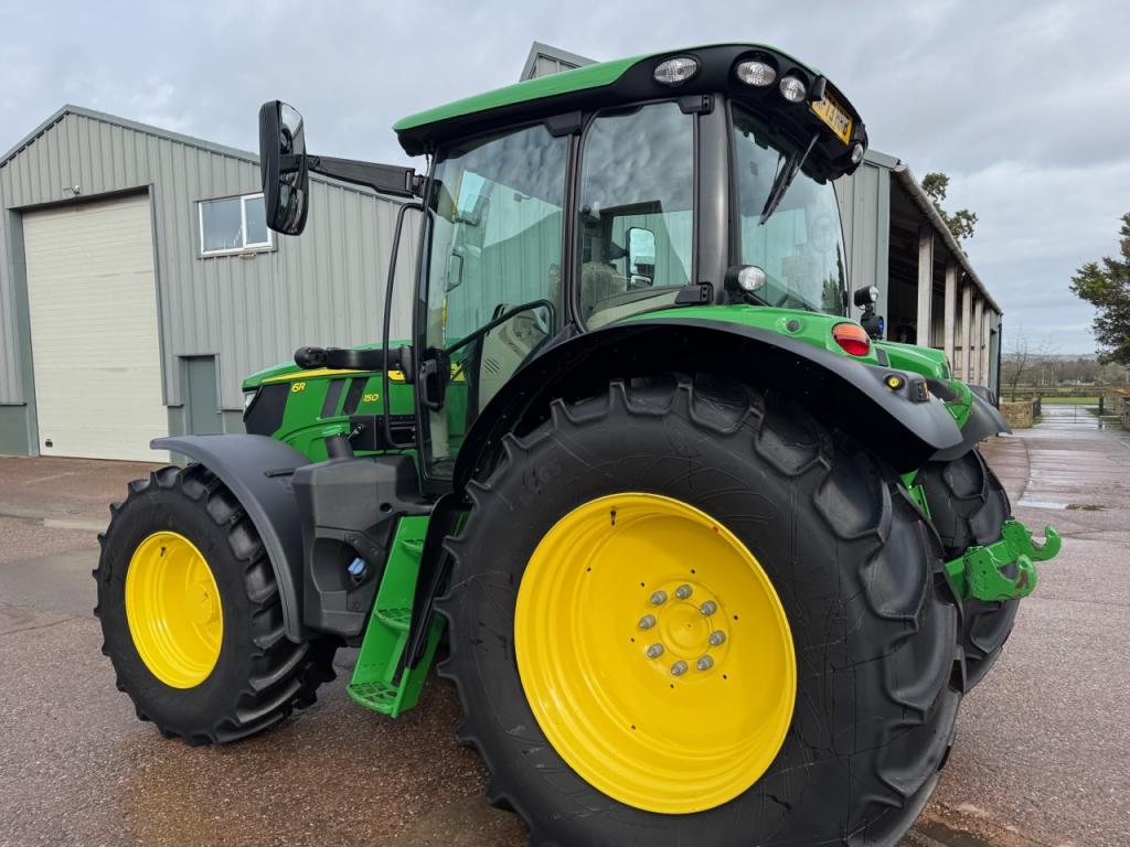 John Deere 6R 150