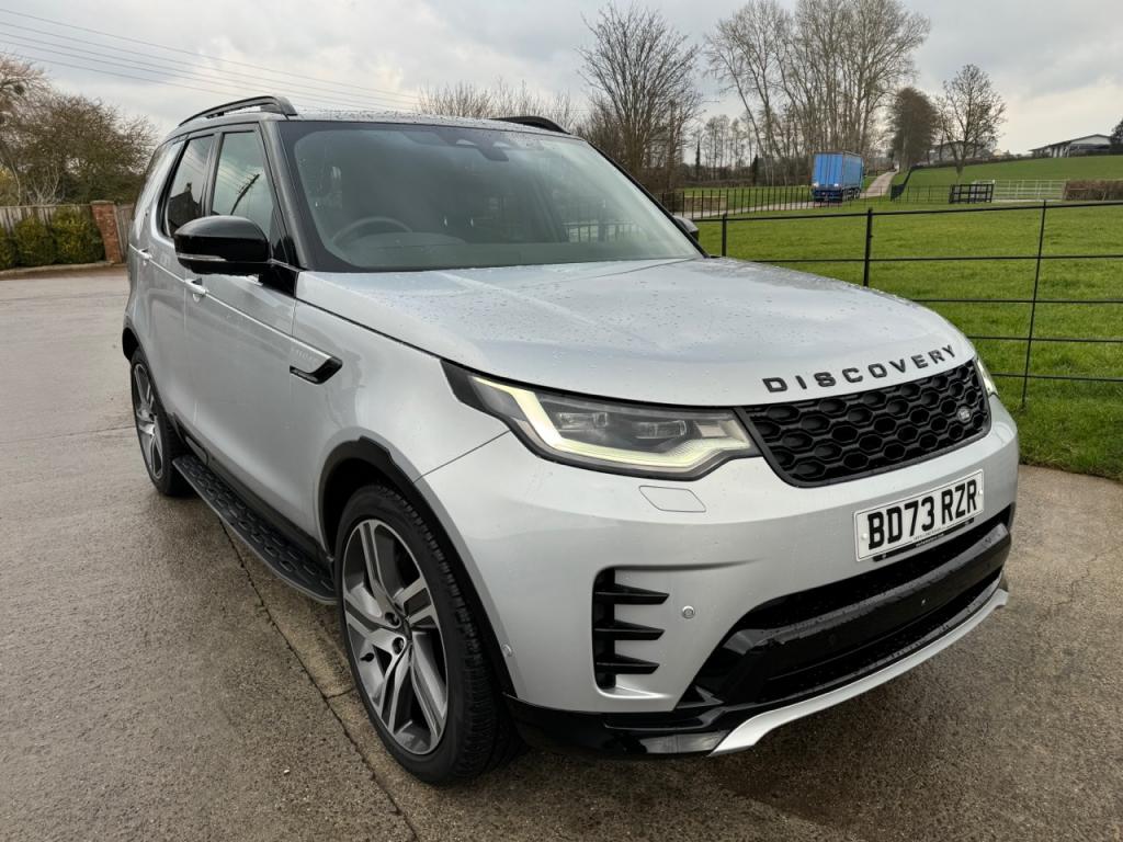 Land Rover Discovery HSE R-Dynamic D300 Diesel commercial