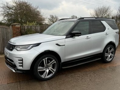 Land Rover Discovery HSE R-Dynamic D300 Diesel commercial