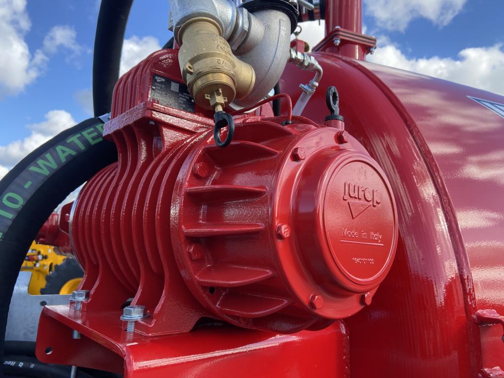 Redrock 1600 Gallon tanker