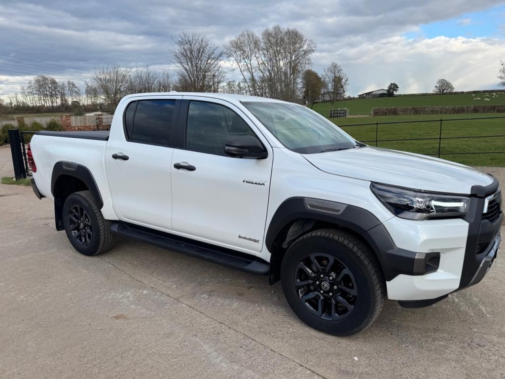 Toyota Hi-Lux Invincible X 2.8 Diesel