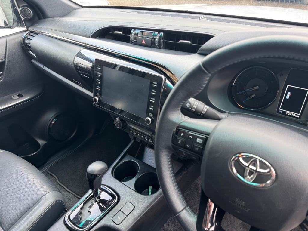 Toyota Hi-Lux Invincible X 2.8 Diesel