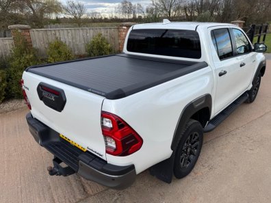 Toyota Hi-Lux Invincible X 2.8 Diesel