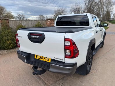 Toyota Hi-Lux Invincible X 2.8 Diesel