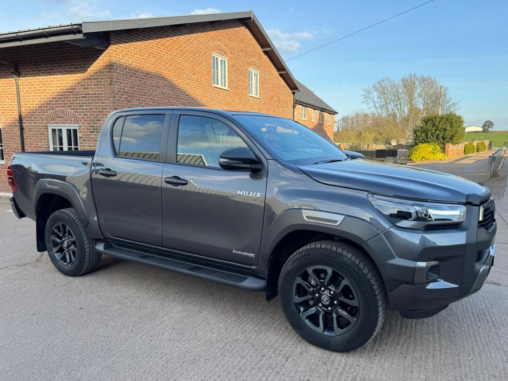 Toyota Hi-Lux Invincible X 2.8 Diesel