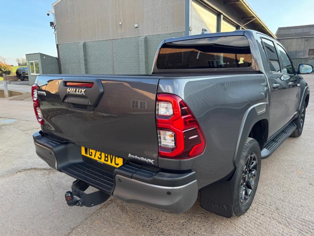 Toyota Hi-Lux Invincible X 2.8 Diesel