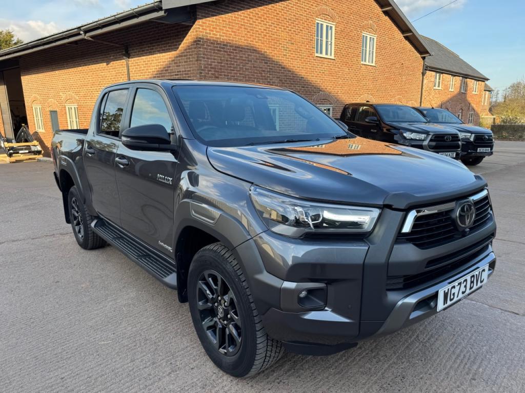 Toyota Hi-Lux Invincible X 2.8 Diesel