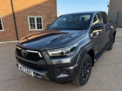 Toyota Hi-Lux Invincible X 2.8 Diesel