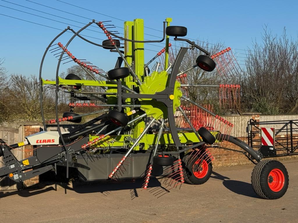 Claas Liner 2900 Trend twin rotor rake