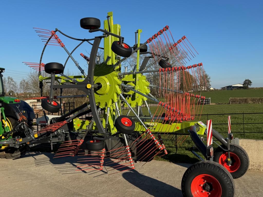 Claas Liner 2900 Trend twin rotor rake