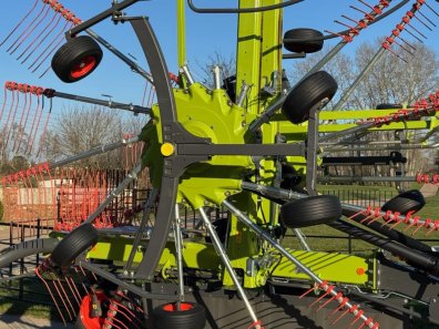 Claas Liner 2900 Trend twin rotor rake