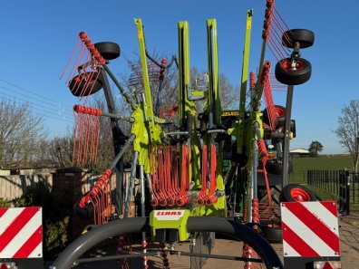 Claas Liner 2900 Trend twin rotor rake