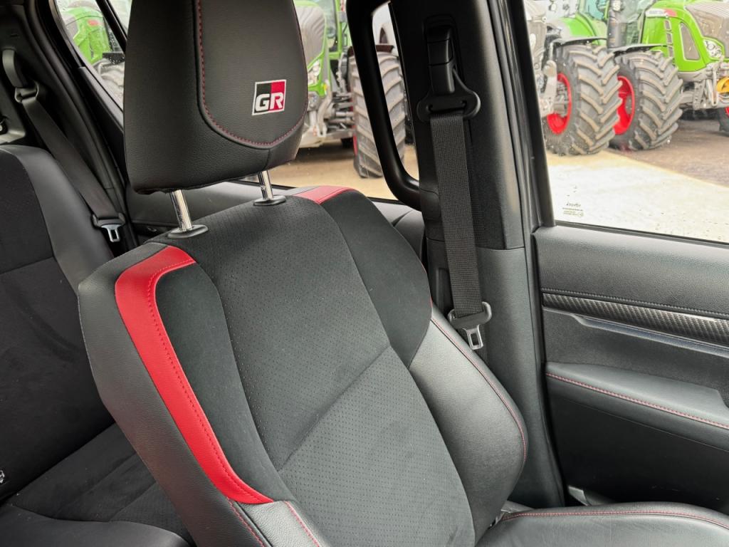 Toyota Hi-Lux GR Sport 2.8 Diesel