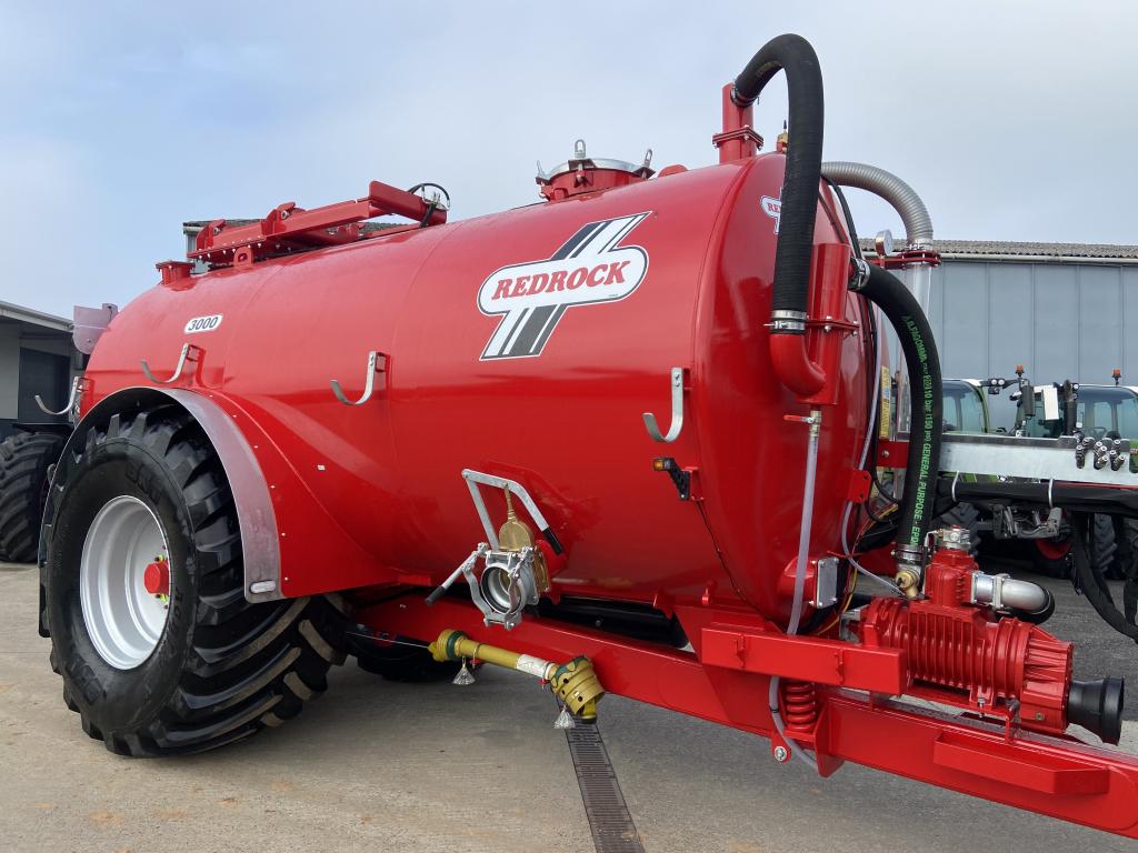 Redrock 3000 Gallon tanker
