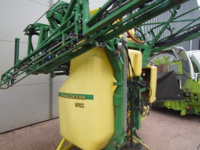 John Deere 512 sprayer