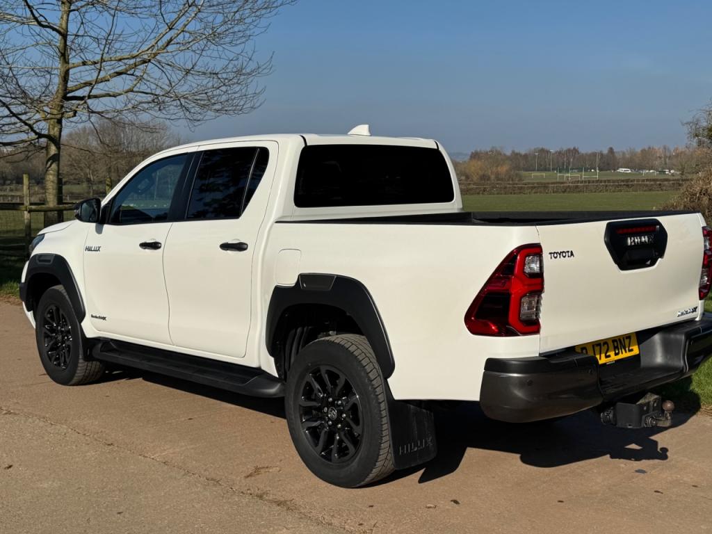 Toyota Hi-Lux Invincible X 2.8 Diesel