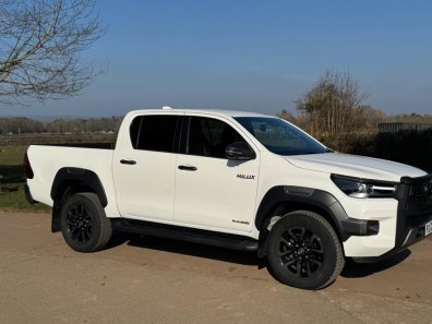 Toyota Hi-Lux Invincible X 2.8 Diesel